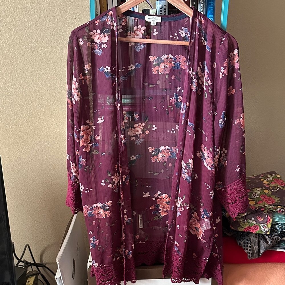 Mason & Belle Sheer Floral Lace-Trim Burgundy Kimono Robe